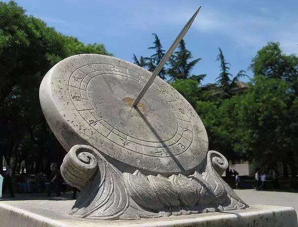 ��ͳ��ѧ֮Ϊʲô�Ŵ�ʮ����ӳ�Ϊ��һ�̡���