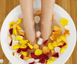 �ݽſɲ��ǰѽ���ˮ��һ�ŵ��£�����С���Ӹ��㣬��ʵ�ã�