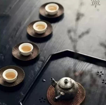 �裬��������һƬ��Ҷ